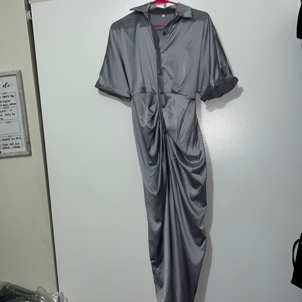Selling a silver/ platinum dress from SHEIN.